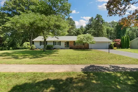 83 Redfern Dr, Longmeadow, MA 01106