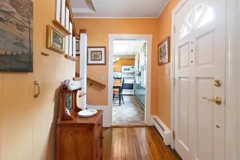 85 Friend St, Gloucester, MA 01930 photo 8