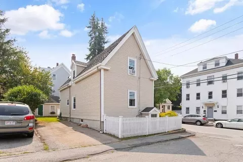 85 Friend St, Gloucester, MA 01930 photo 5