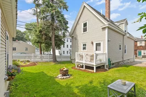 85 Friend St, Gloucester, MA 01930 photo 2