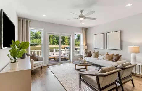 9 Cooley Dr #29, Woburn, MA 01801