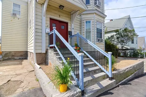 9 Summit St, Gloucester, MA 01930 photo 2