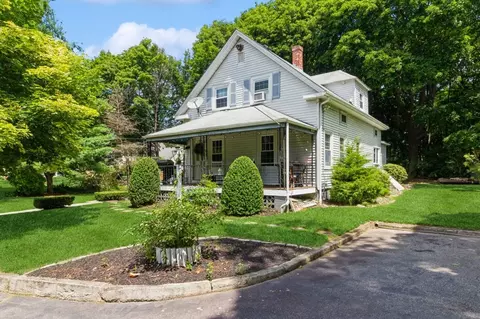 646 Fall Riv, Seekonk, MA 02771
