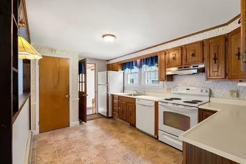 4 Mill St, Middleton, MA 01949 photo 4
