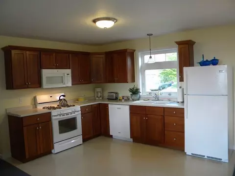 65 Bayview St, Fall River, MA 02724 photo 15