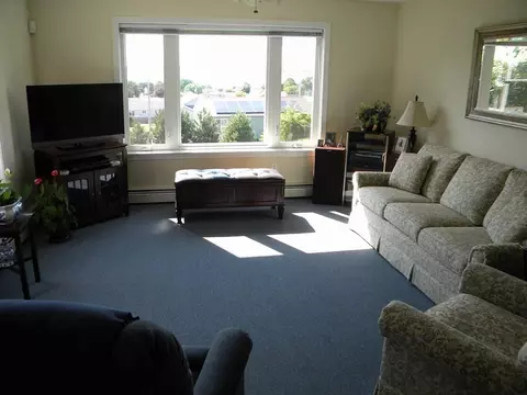 65 Bayview St, Fall River, MA 02724 photo 8