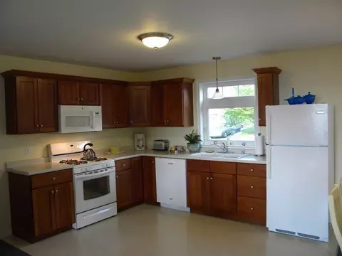 65 Bayview St, Fall River, MA 02724 photo 16