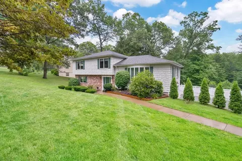 48 Brainard Rd, Wilbraham, MA 01095
