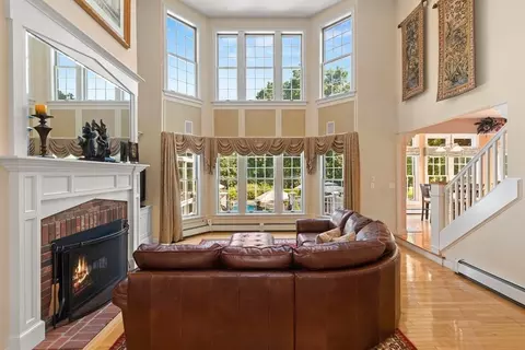 3 Leary Ln, Middleton, MA 01949 photo 4