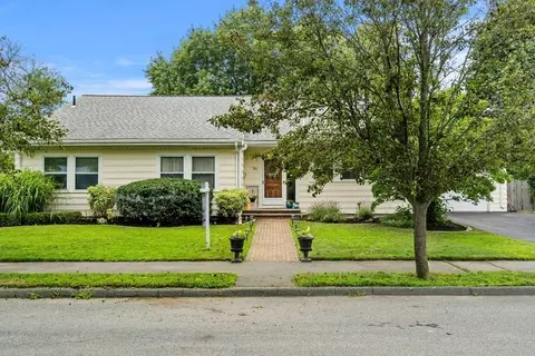 93 Stanley Rd, Swampscott, MA 01907