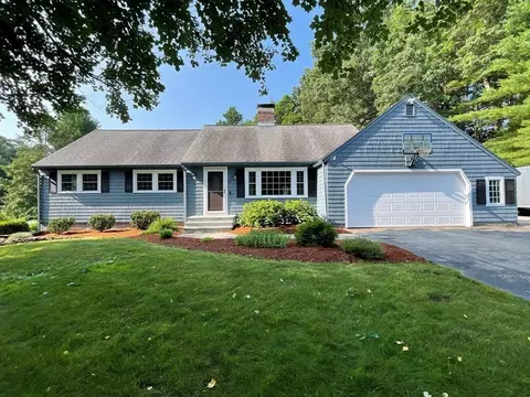 16 Pierce Ave, Westford, MA 01886