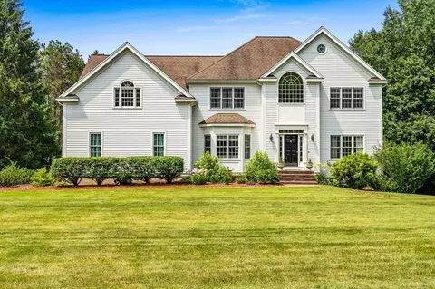 19 Daniel Shays Rd, Hopkinton, MA 01748