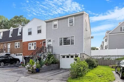 1961 Middlesex St #F, Lowell, MA 01851