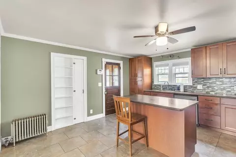 61 Beauregard St, Springfield, MA 01151 photo 9
