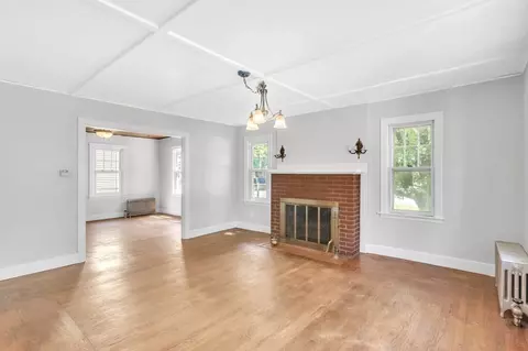 61 Beauregard St, Springfield, MA 01151 photo 3
