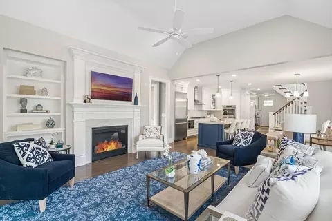11 Pioneer Rd #69, Framingham, MA 01701