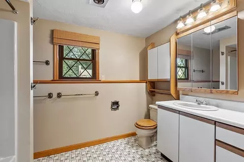 2 Neel Rd, Worcester, MA 01605 photo 20
