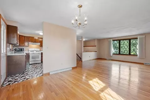 2 Neel Rd, Worcester, MA 01605 photo 5