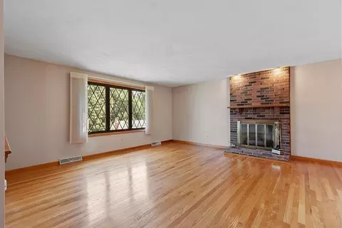 2 Neel Rd, Worcester, MA 01605 photo 3