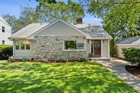 6 Dean Rd, Marblehead, MA 01945 photo 2