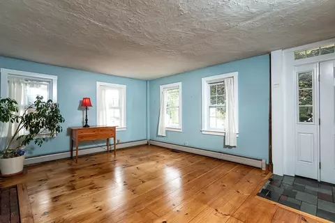 34 Railroad Ave, Rowley, MA 01969 photo 12