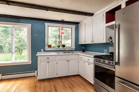 34 Railroad Ave, Rowley, MA 01969 photo 7
