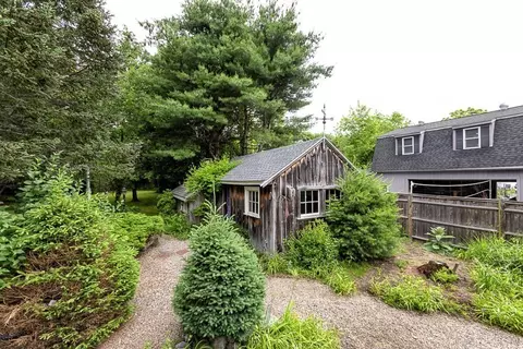 34 Railroad Ave, Rowley, MA 01969 photo 4