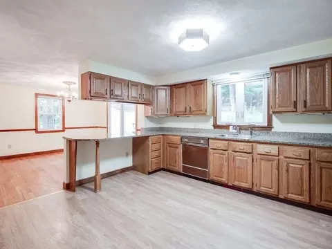 16 Collins Rd, Northborough, MA 01532 photo 6