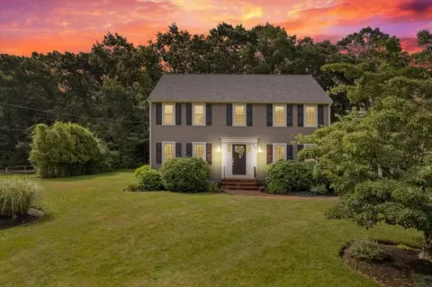 33 Bell Dr, Whitman, MA 02382
