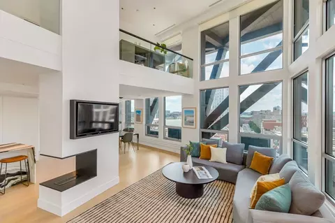 360 Newbury St #804, Boston, MA 02115