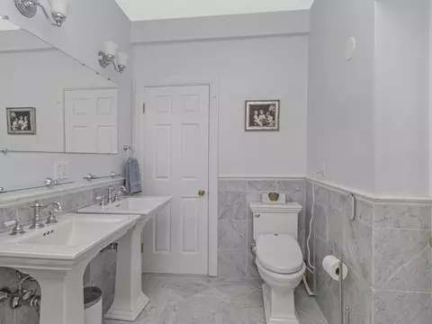 23 Warwick Rd #4, Brookline, MA 02445 photo 16