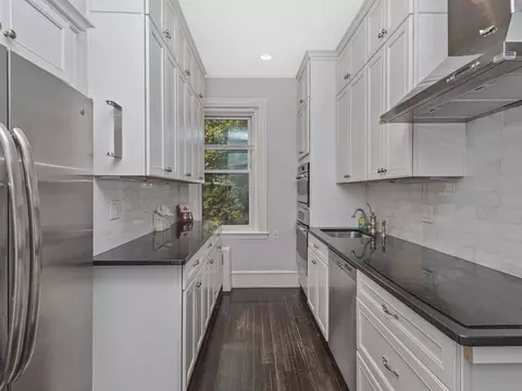 23 Warwick Rd #4, Brookline, MA 02445 photo 8