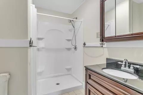 11 Maplewood Ter, Springfield, MA 01108 photo 36