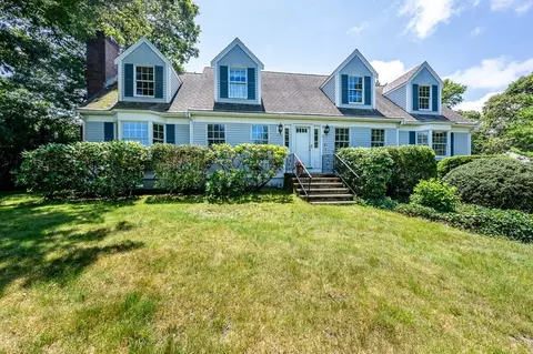 83 Hillside Dr, Dennis, MA 02641