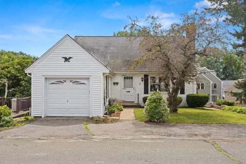 24 Porter Ter, Beverly, MA 01915