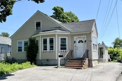 35 Elmwood Rd, Methuen, MA 01844