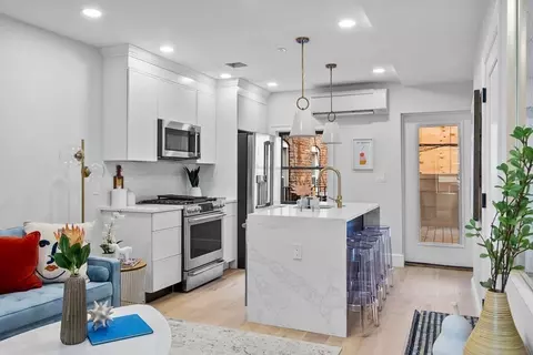 82 Endicott #2, Boston, MA 02113
