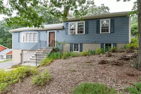 7 Grant Rd, Winchester, MA 01890