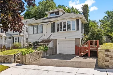 85 Pontiac Rd, Quincy, MA 02169