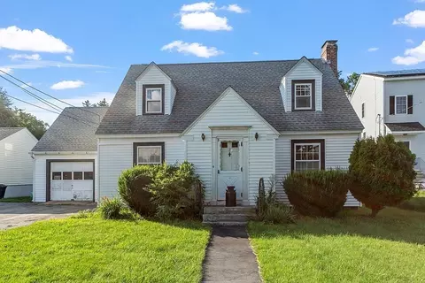 2 Arnold Rd, Worcester, MA 01607