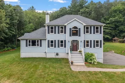 8 Hammond Farm Rd, Haverhill, MA 01832