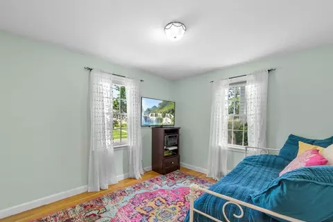 40 Pickwick Rd, Marblehead, MA 01945 photo 18