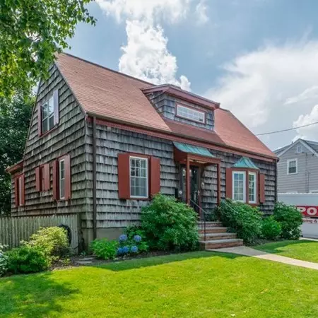 40 Pickwick Rd, Marblehead, MA 01945