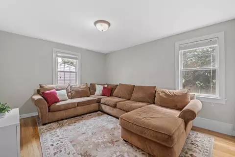 40 Pickwick Rd, Marblehead, MA 01945 photo 14