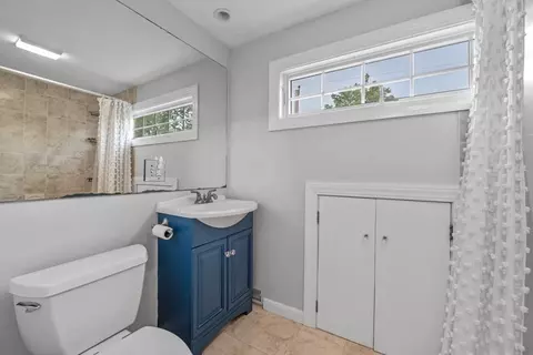 40 Pickwick Rd, Marblehead, MA 01945 photo 26