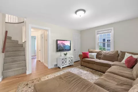 40 Pickwick Rd, Marblehead, MA 01945 photo 16