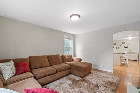 40 Pickwick Rd, Marblehead, MA 01945 photo 15