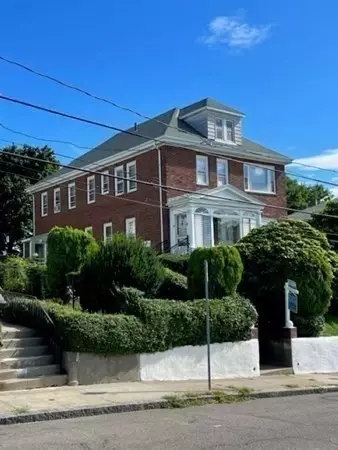 5 Gladstone St # -7, Boston, MA 02128