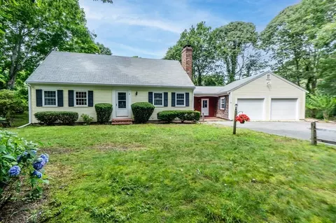 29 Harbor Hill Dr, Orleans, MA 02653