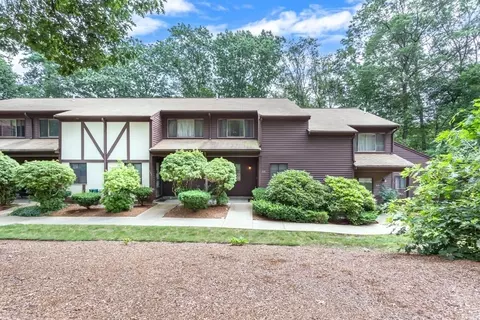 108 Highwood Dr #108, Franklin, MA 02038